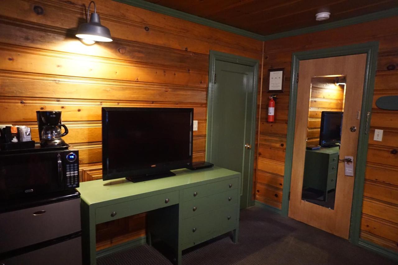 Shaver Lake Village Hotel Экстерьер фото