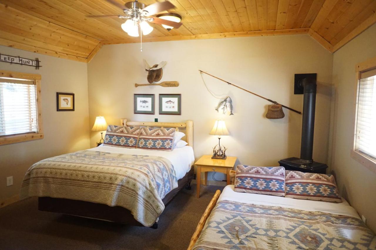 Shaver Lake Village Hotel Экстерьер фото