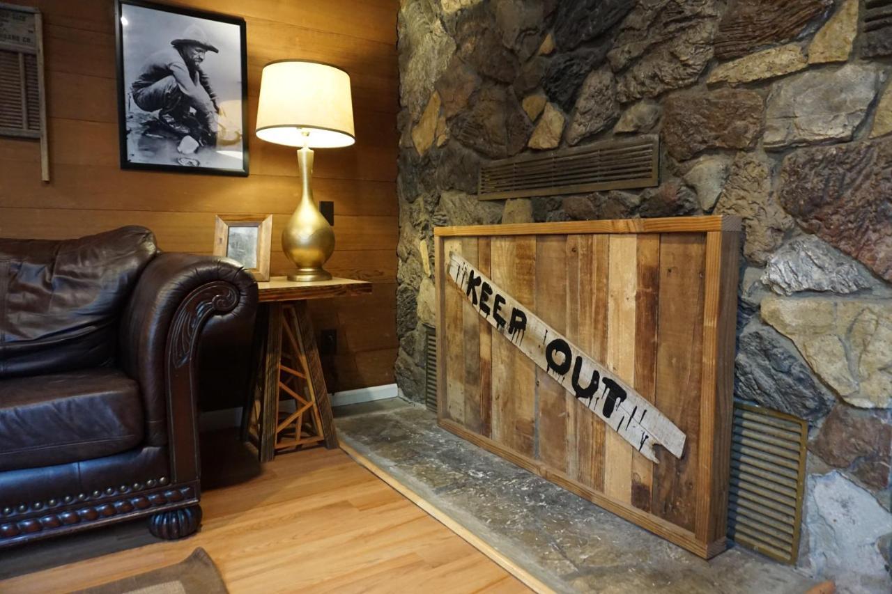Shaver Lake Village Hotel Экстерьер фото