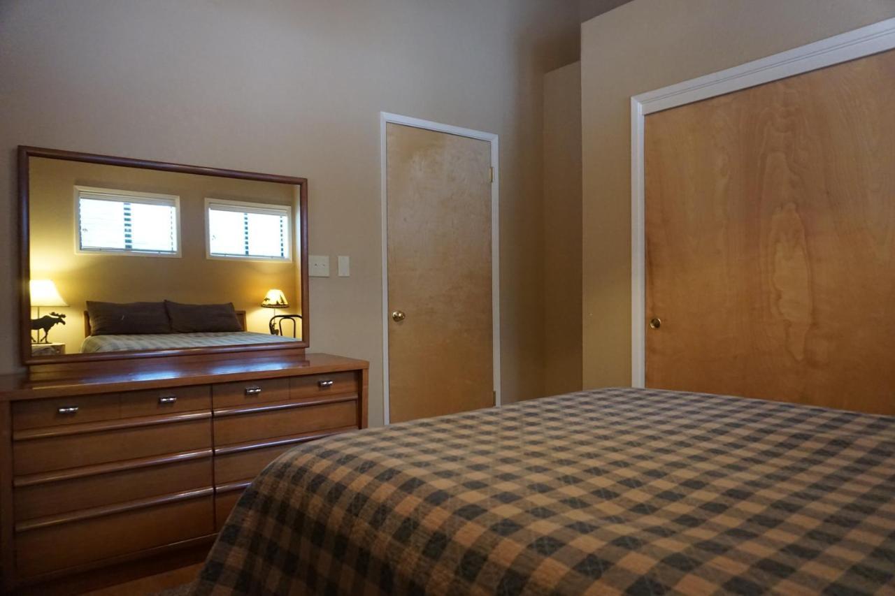Shaver Lake Village Hotel Экстерьер фото