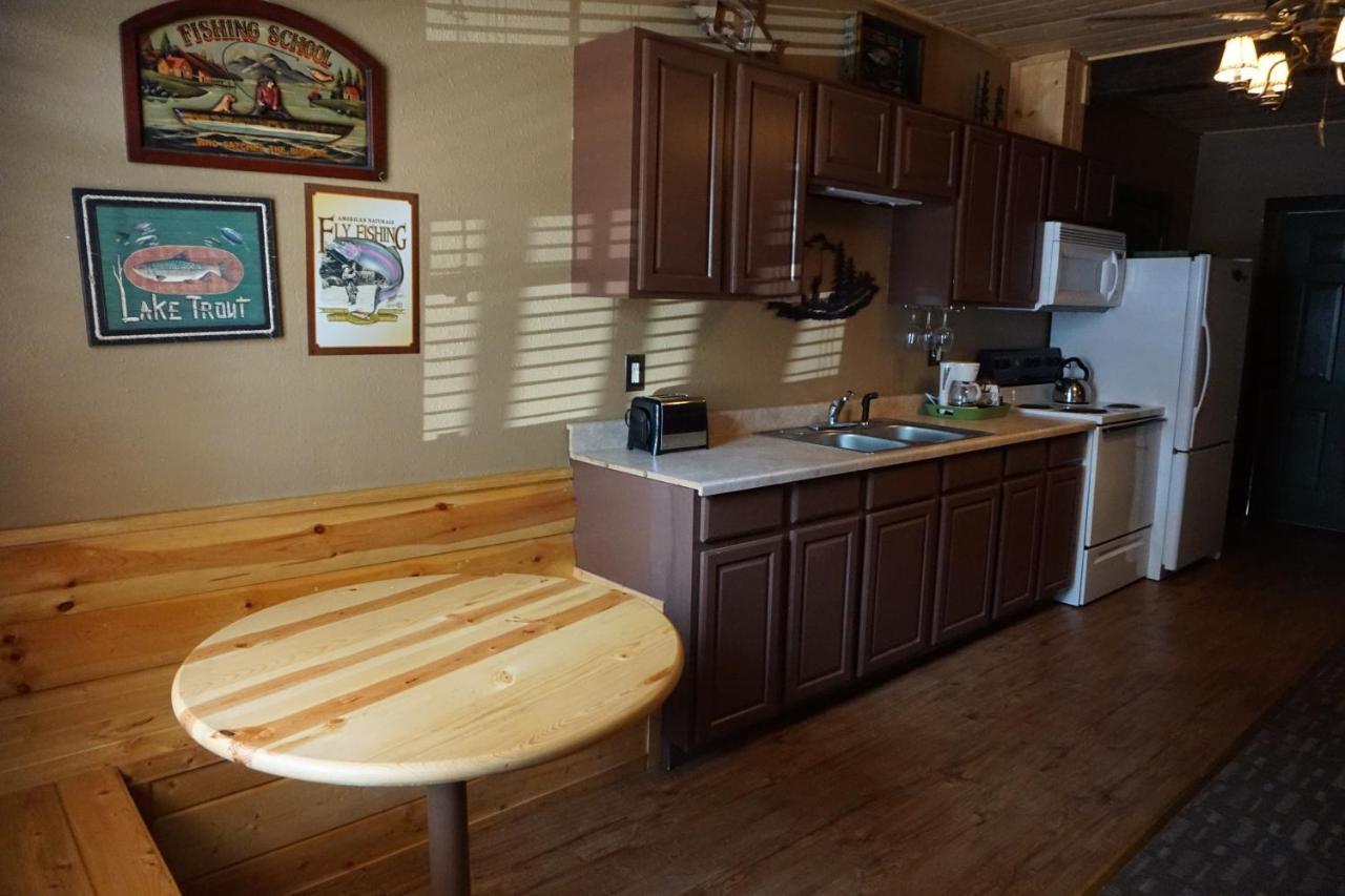 Shaver Lake Village Hotel Экстерьер фото