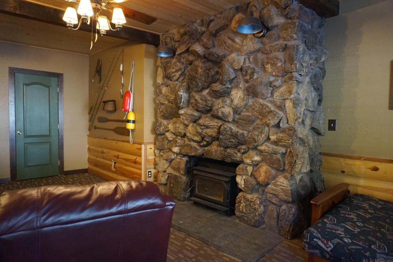 Shaver Lake Village Hotel Экстерьер фото