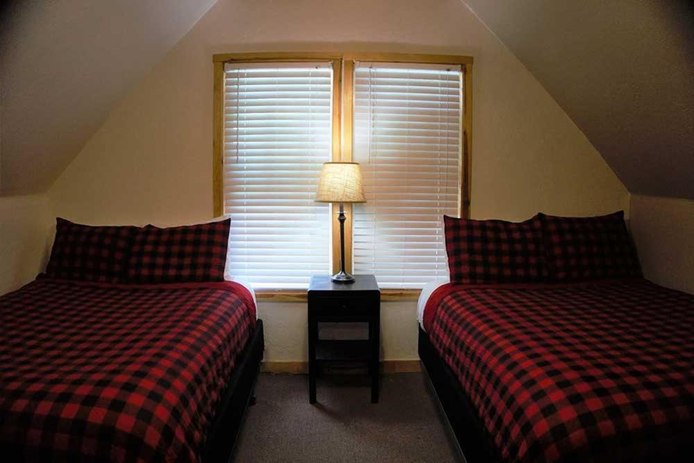 Shaver Lake Village Hotel Экстерьер фото